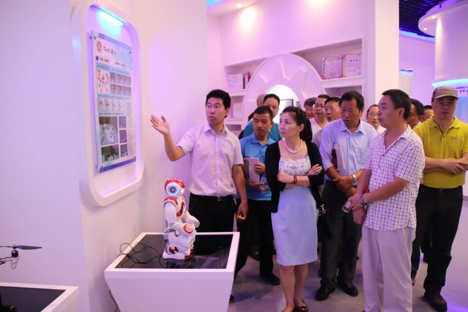 17.10.02 动漫屋
成功举办1987届校友30周年毕业聚会-1474036c2da0d53c