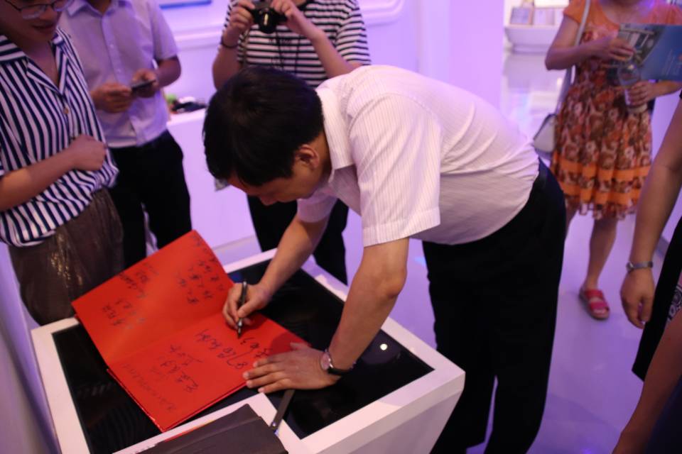 17.10.02 动漫屋
成功举办1987届校友30周年毕业聚会-6b091f3c09213c5f